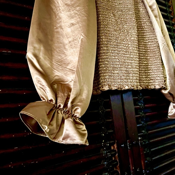 S NWT Bronze Satin PUFF Pouf Long Sleeves Smocked Top Ruffle Size Small - Picture 2 of 4